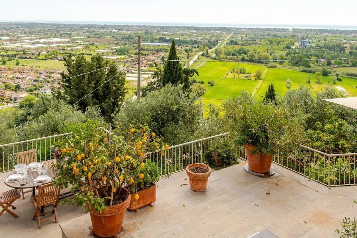 Luxury Villa Olivia With Piscina And Sea View Camaiore