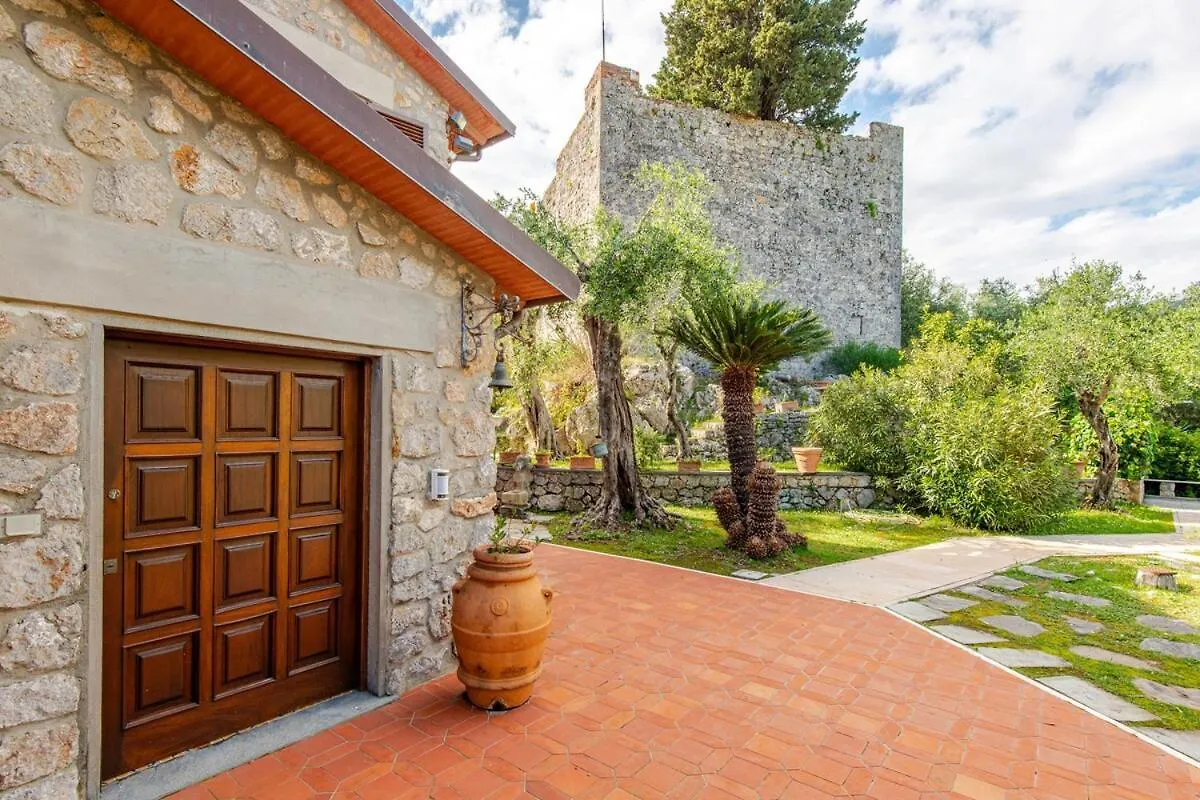 Luxury Villa Olivia With Piscina And Sea View Camaiore