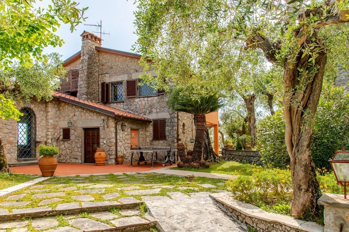 Luxury Villa Olivia With Piscina And Sea View Camaiore