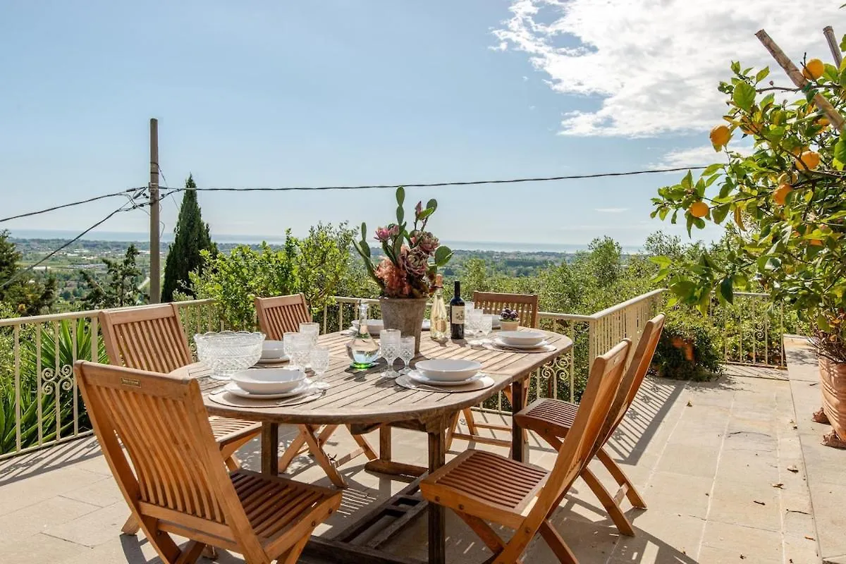 Luxury Villa Olivia With Piscina And Sea View Camaiore