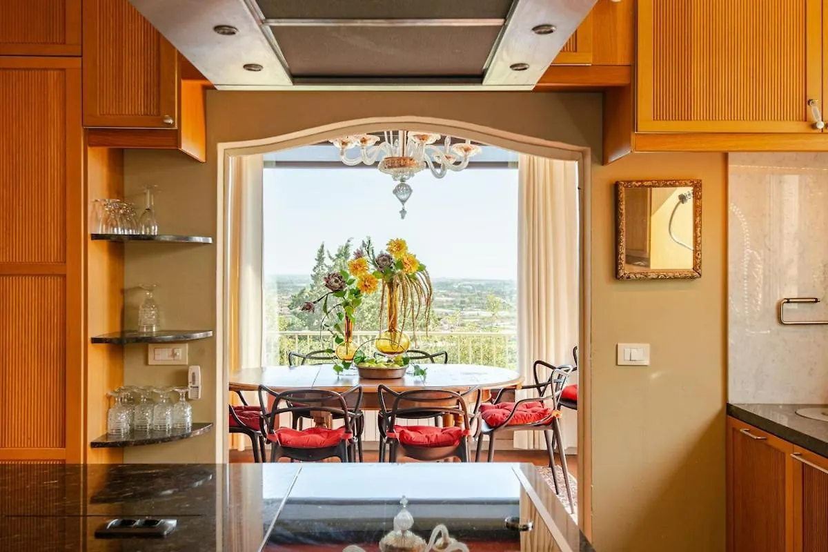 Luxury Villa Olivia With Piscina And Sea View Camaiore