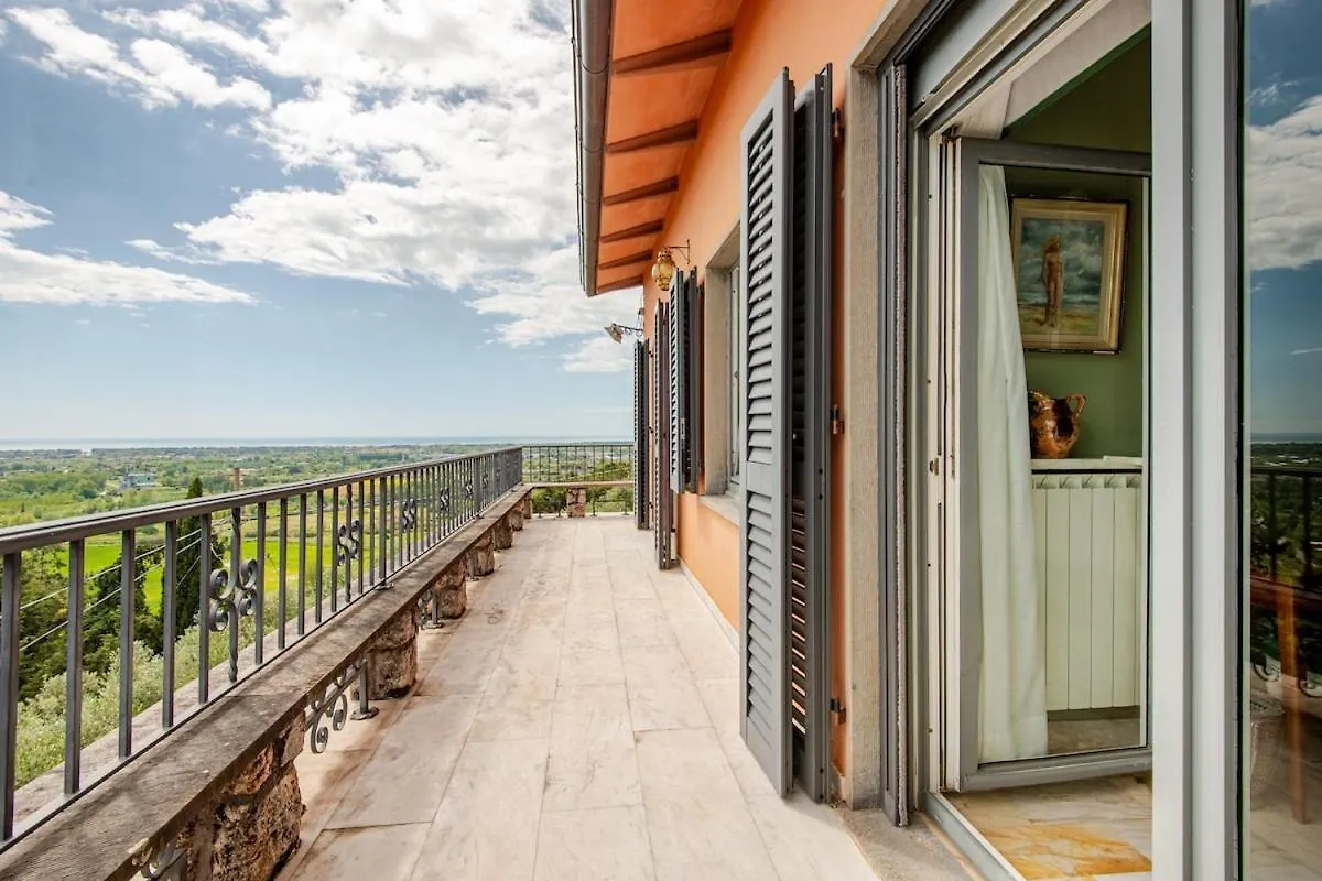 Luxury Villa Olivia With Piscina And Sea View Camaiore